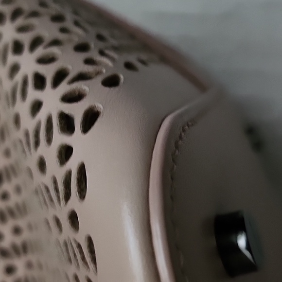 Alaia bucket bag - Picture 7 of 12